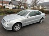 Mercedes-Benz E 200 KOMPRESSOR ELEGANCE Elegance - Mercedes-Benz E 200 aus 2005: Kompressor
