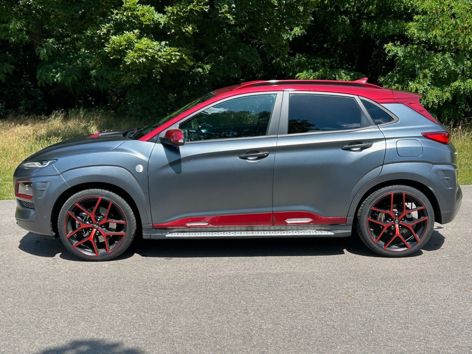 Fahrzeugabbildung Hyundai KONA 1.6 T-GDI Iron Man Edition *Standhzg*AHK*