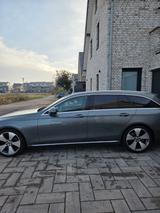 Mercedes-Benz E 220 d T  19 Zoll/LED/AHK super Zustand  - Mercedes-Benz E 220 in Krefeld