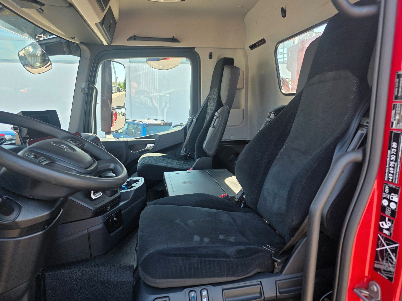Fahrzeugabbildung Mercedes-Benz Arocs 2648 K 6x4 Thermo-Kipper + Bordmatik