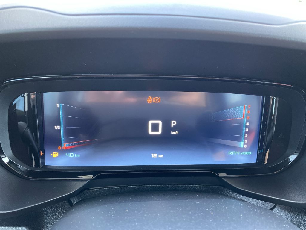 Fahrzeugabbildung Citroën Berlingo M Diesel 130 Automatik MAX XTR*ACC*Wint