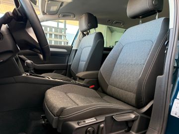 Volkswagen Passat BusinessR.Kamera1.HdCarPlaySHZ V+H