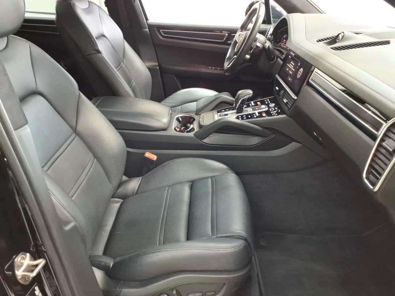 Porsche Cayenne GTS Pano HuD Massage SC Luft