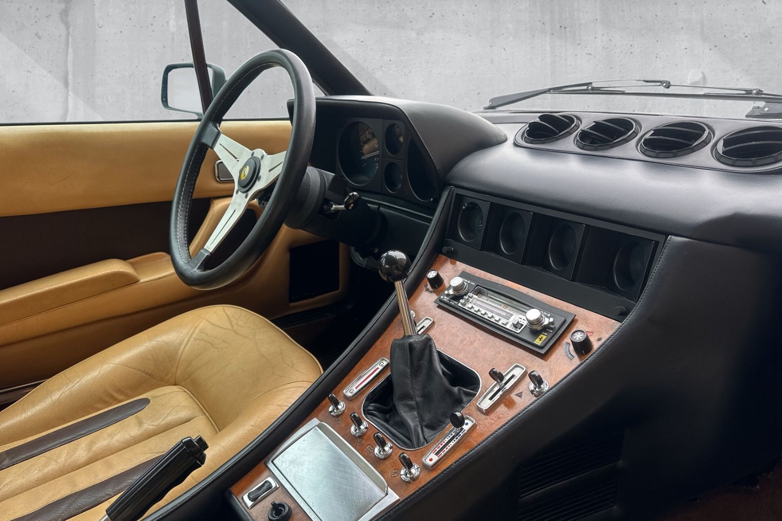 Fahrzeugabbildung Ferrari 400GT i*Handschalter