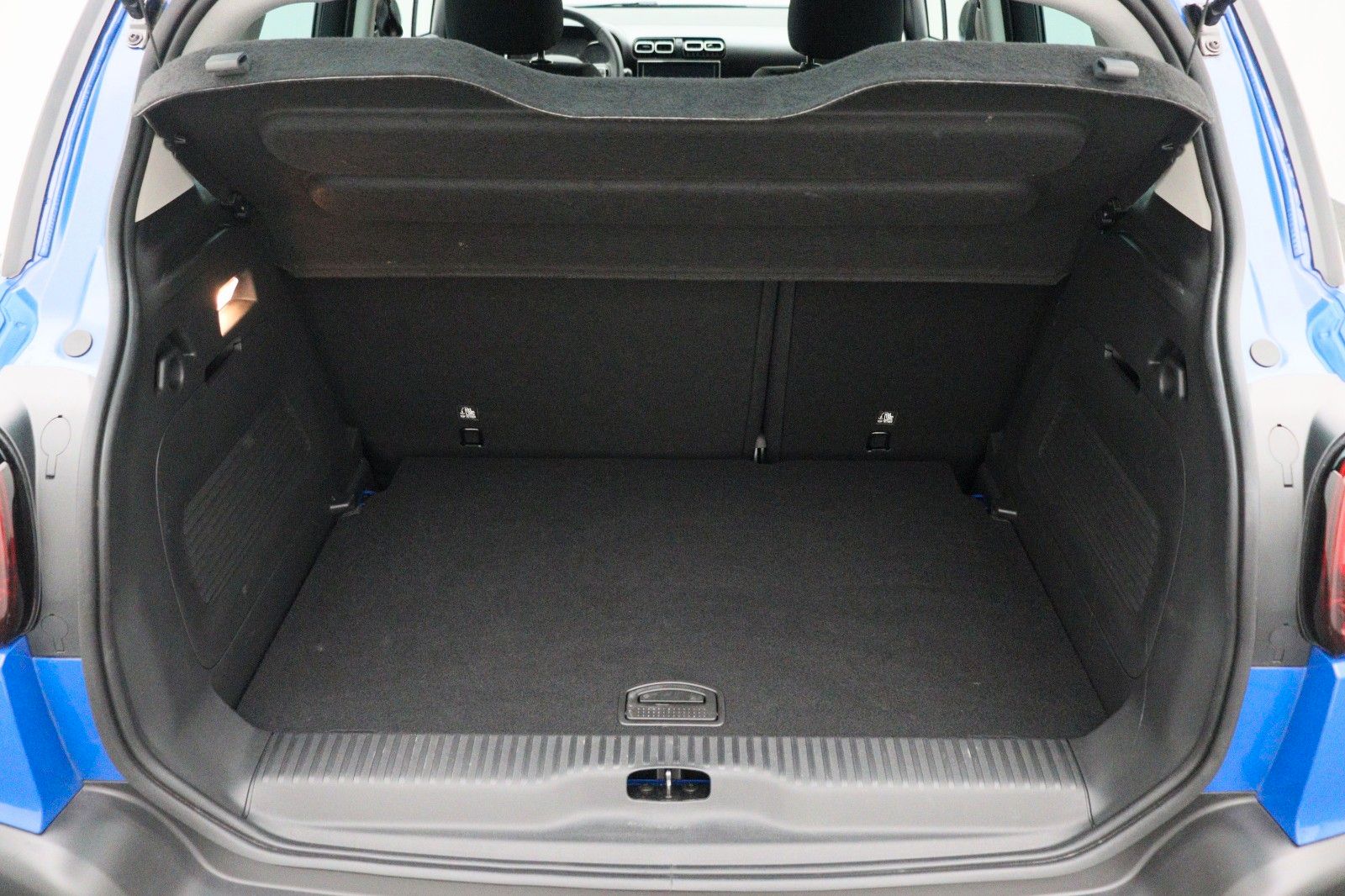 Fahrzeugabbildung Citroën C3 1.2 Aircross Plus NAVI LED DAB