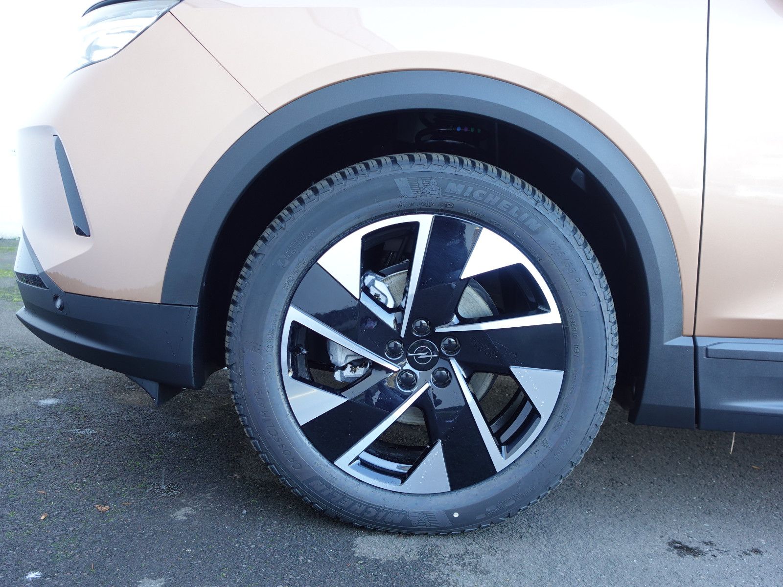 Fahrzeugabbildung Opel Grandland GS, Head Up, LED, PP, Navi, RFK