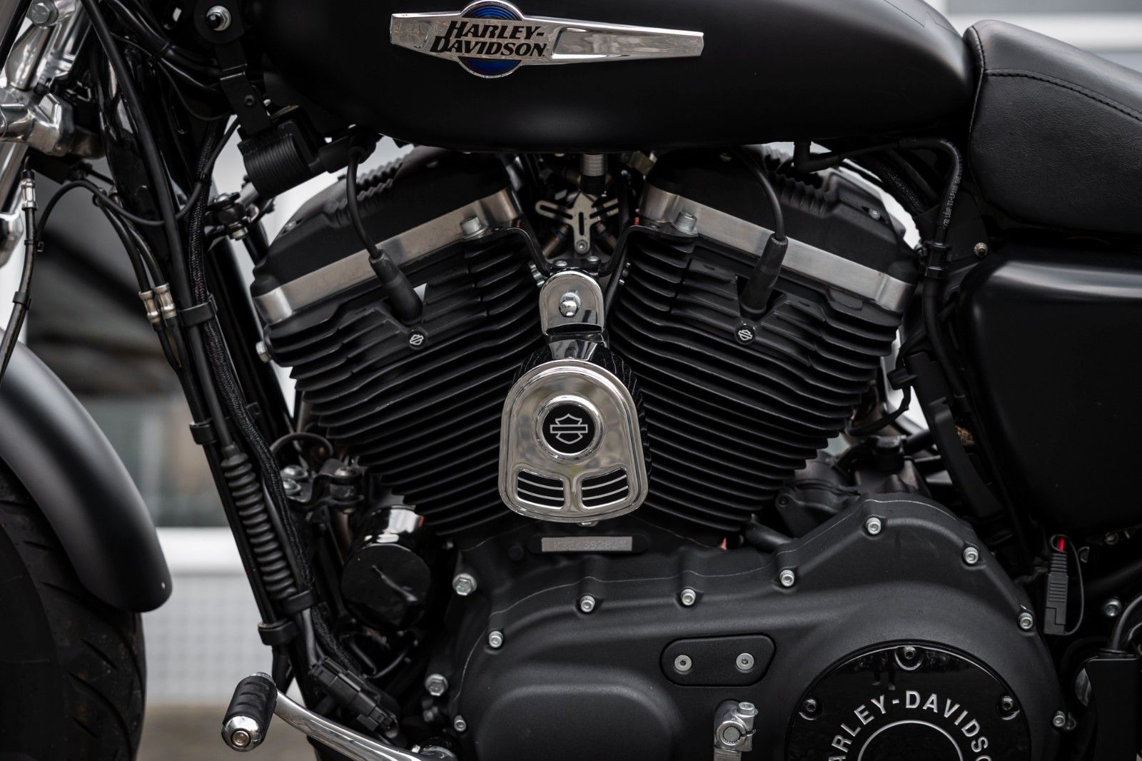 Fahrzeugabbildung Harley-Davidson Sportster XL1200CB Custom Limited - JEKILL&HYDE