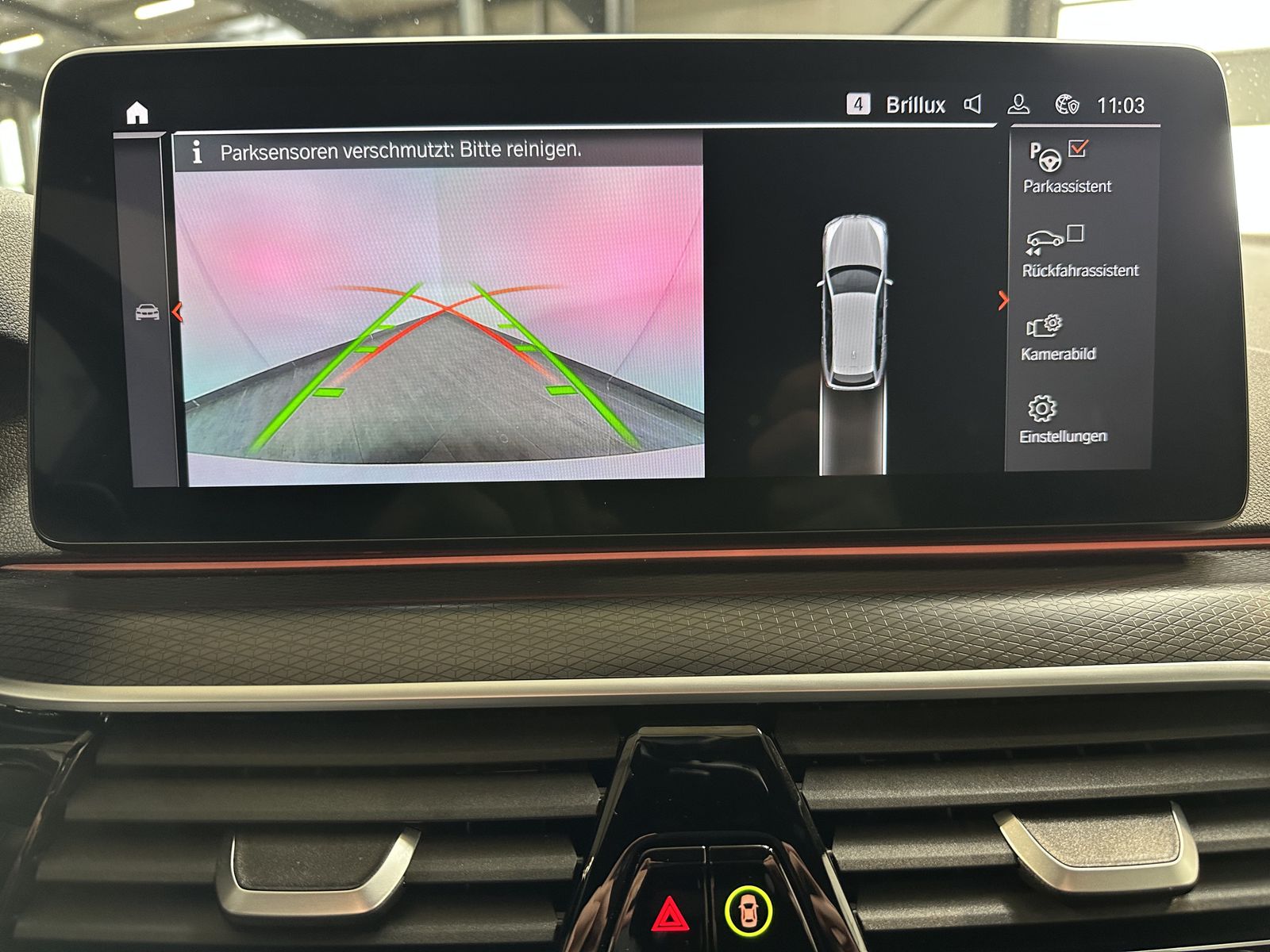 Fahrzeugabbildung BMW 520d Touring M-Sport NAV+LED+ACC+AHK+KAM+H&K+VC