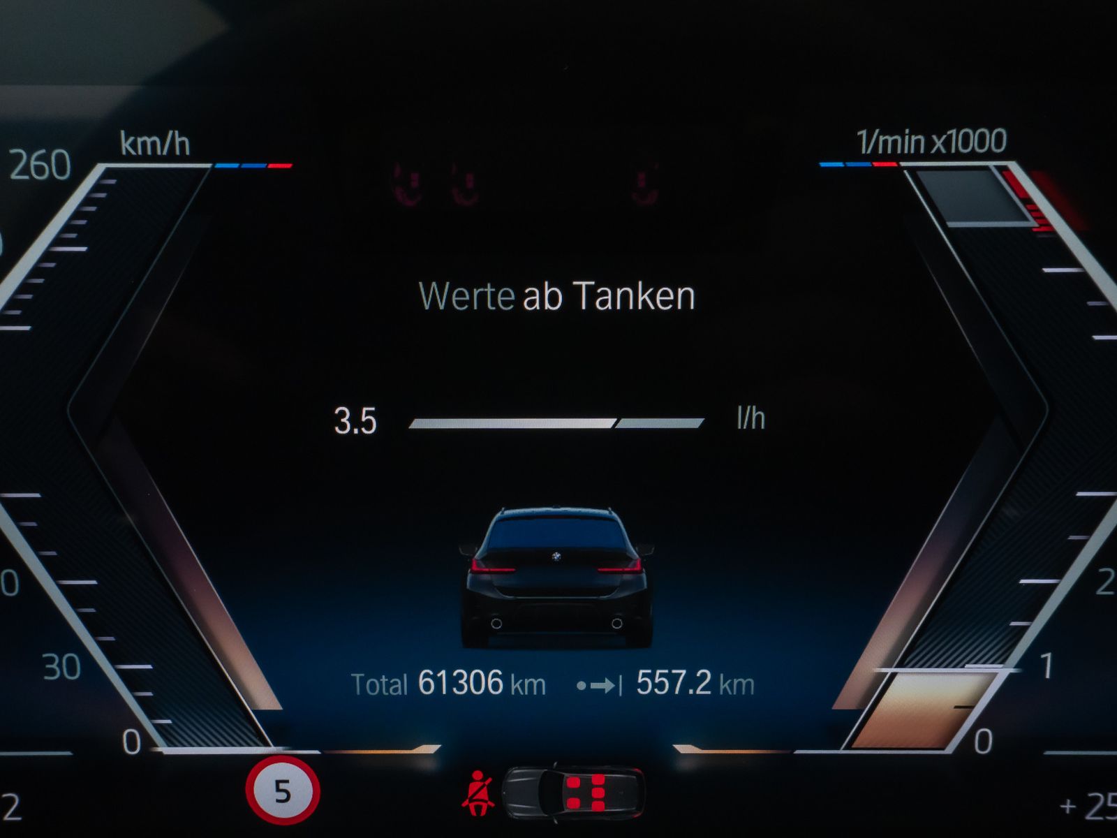 Fahrzeugabbildung BMW 318i M Sport Kamera HUD DAB HiFi Fernlichtassist