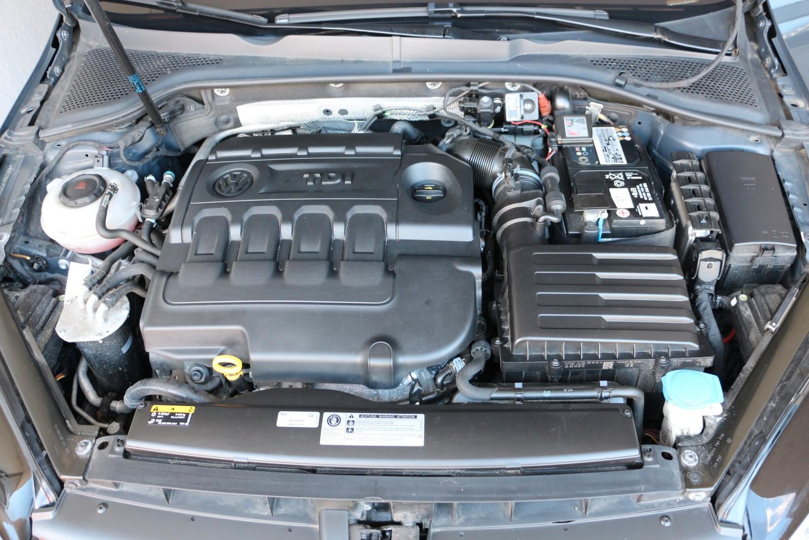Volkswagen Golf VII Variant Sound 4Motion, Navi, LED, Cam.