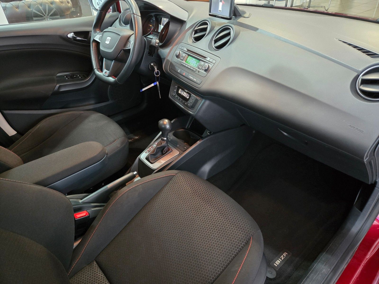 Fahrzeugabbildung SEAT Ibiza ST FR * AUTOMATIK *