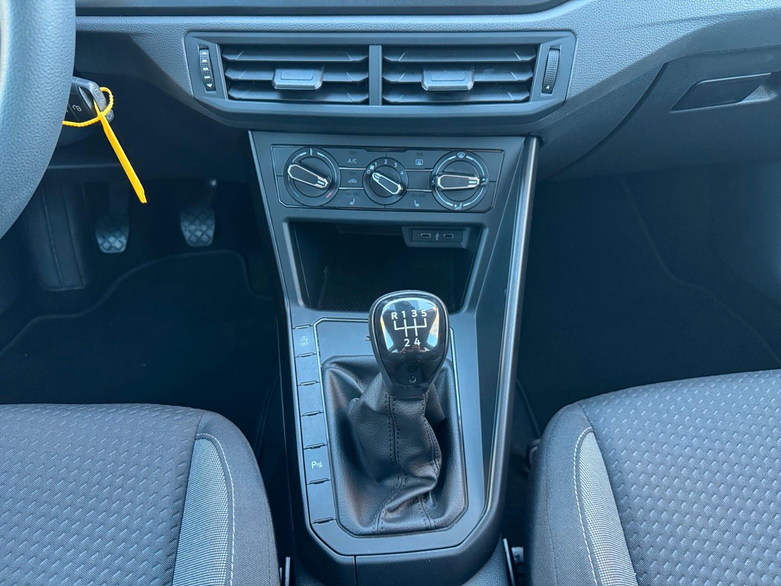 Fahrzeugabbildung Volkswagen Polo 1.0 MPI  FRESH
