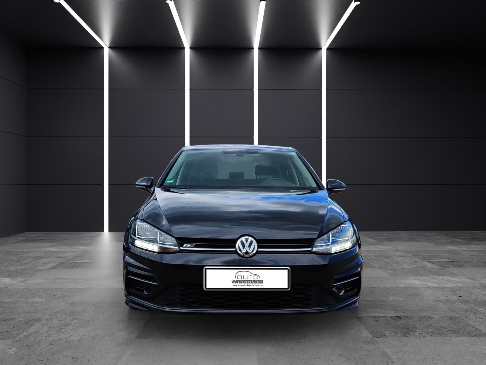 Fahrzeugabbildung Volkswagen Golf VII Lim. Sound *R-Line*BMT*SitzHZ*Sport*LED