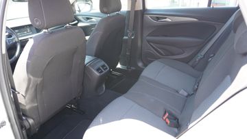 Opel Insignia - 11