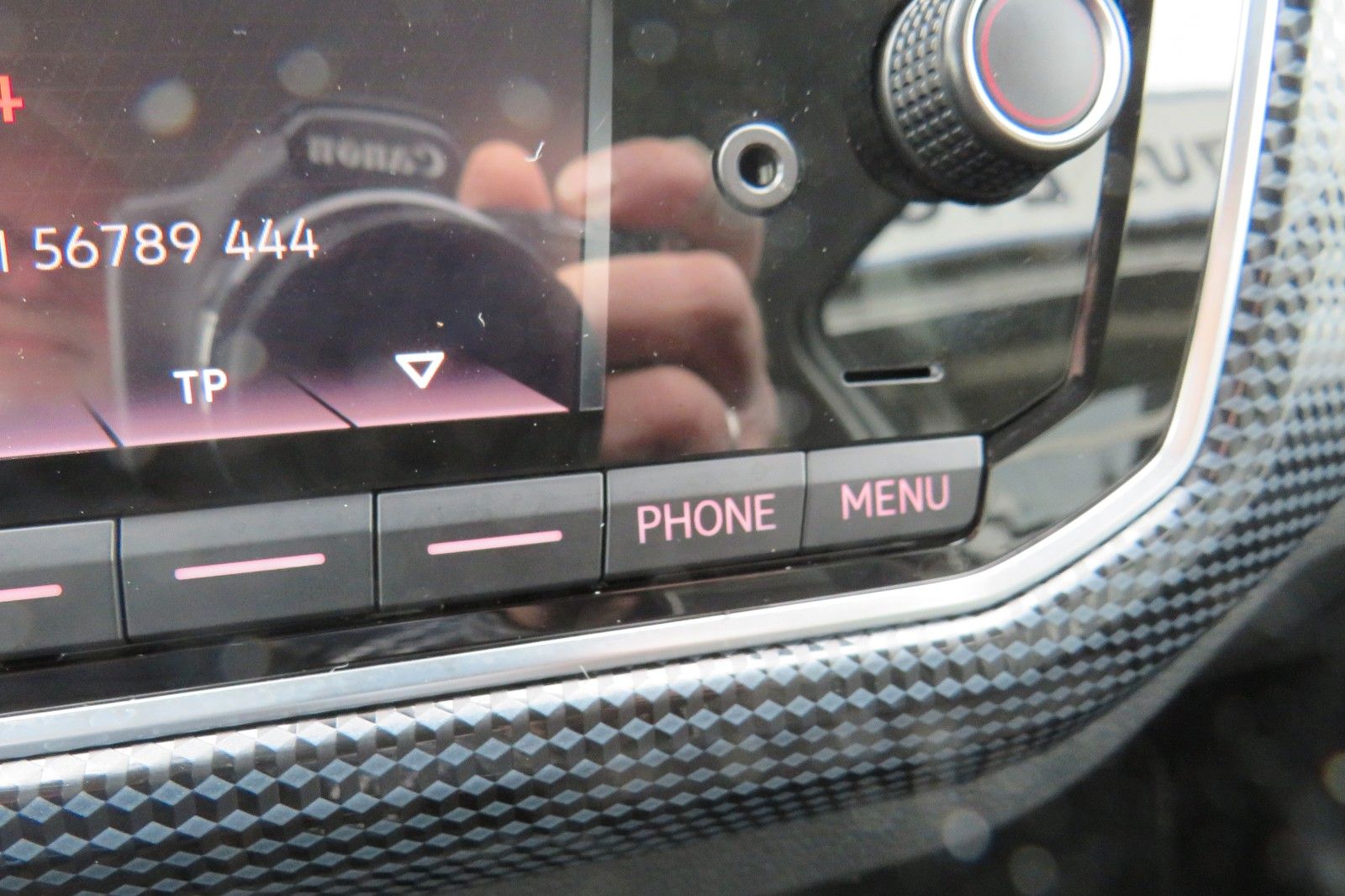 Fahrzeugabbildung Volkswagen up! KLIMA TELVOR MAPS&MORE TELVOR. 1.HD