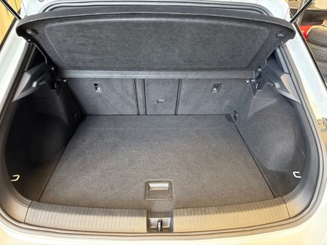 Fahrzeugabbildung Volkswagen T-Roc 2.0 TSI R-LINE 4MOTION "BLACK STYLE" LED-M