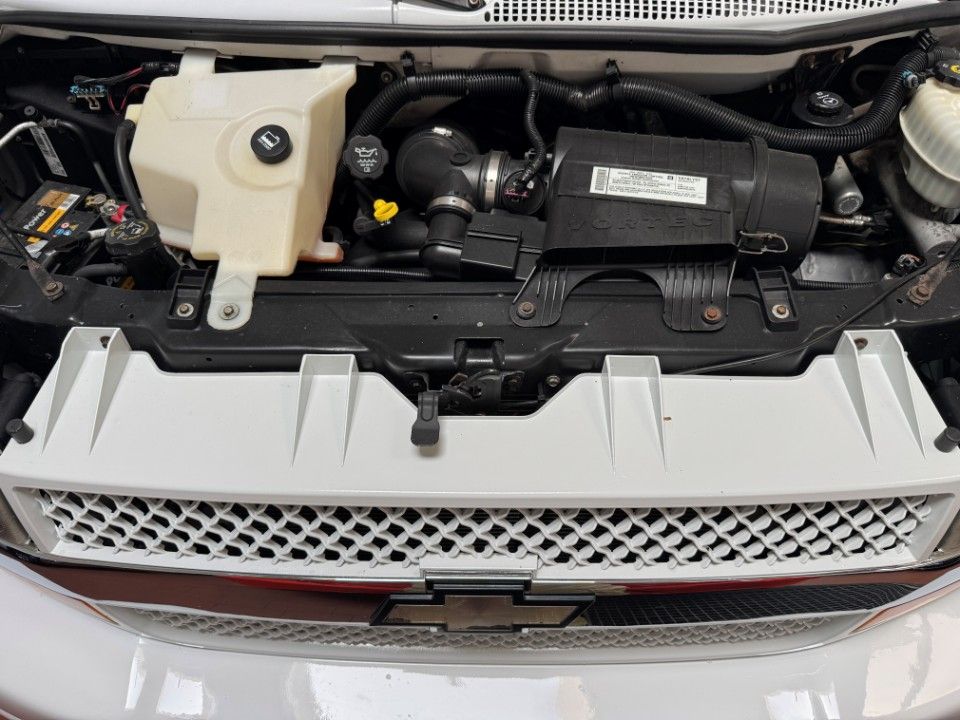 Fahrzeugabbildung Chevrolet Express Chevy Van Explorer Ltd. SE