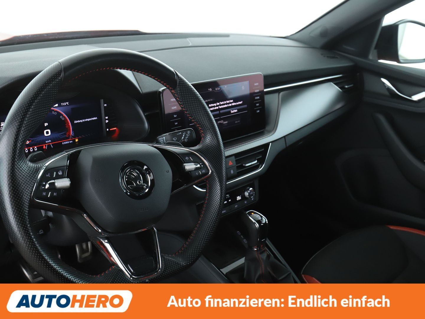 Skoda Kamiq 1.5 TSI ACT Monte Carlo Aut. NAVI LED ACC foto 11