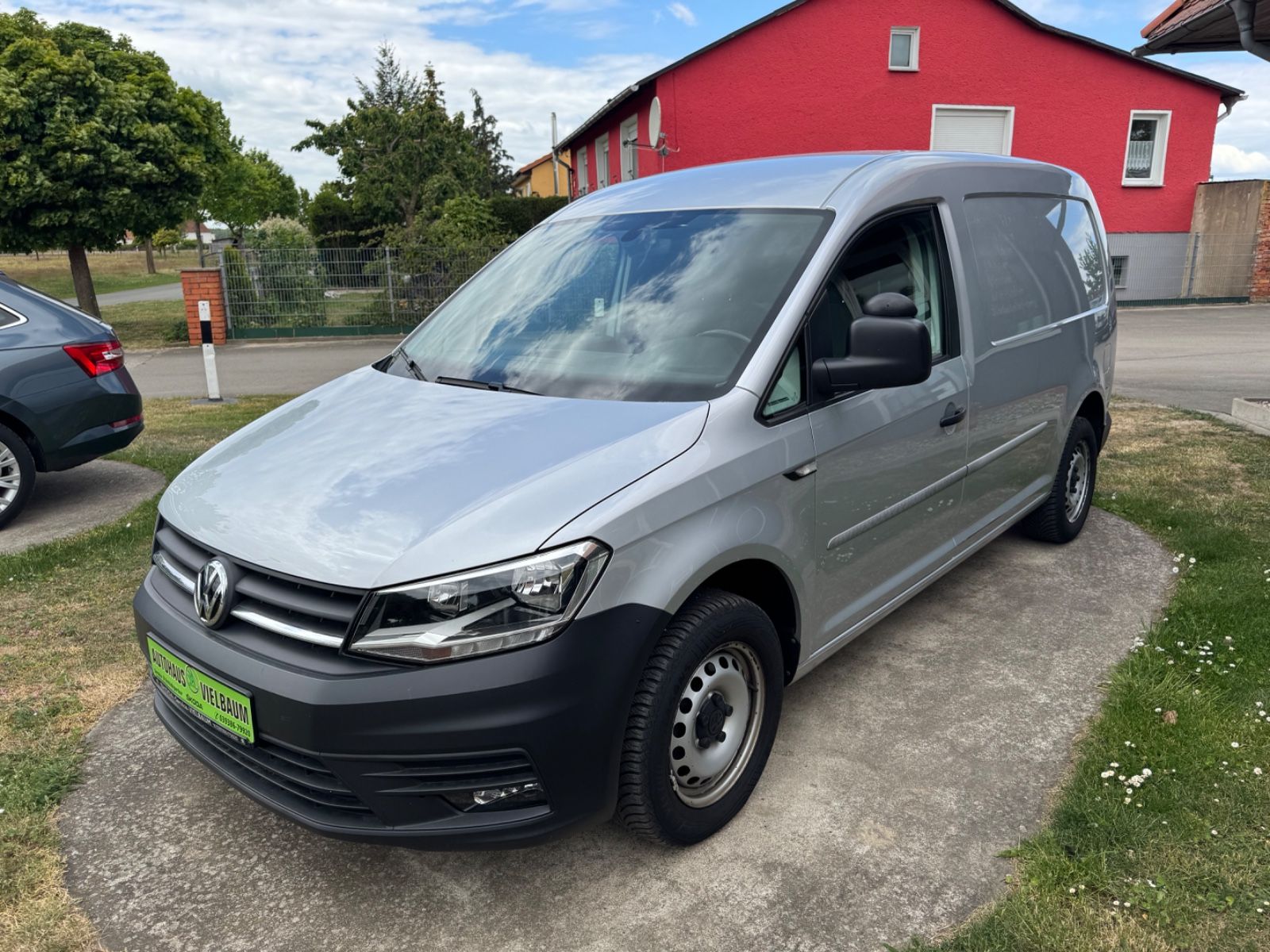 VW Caddy  Maxi Kasten 2,0 TDI Navi-Kamera-PDC