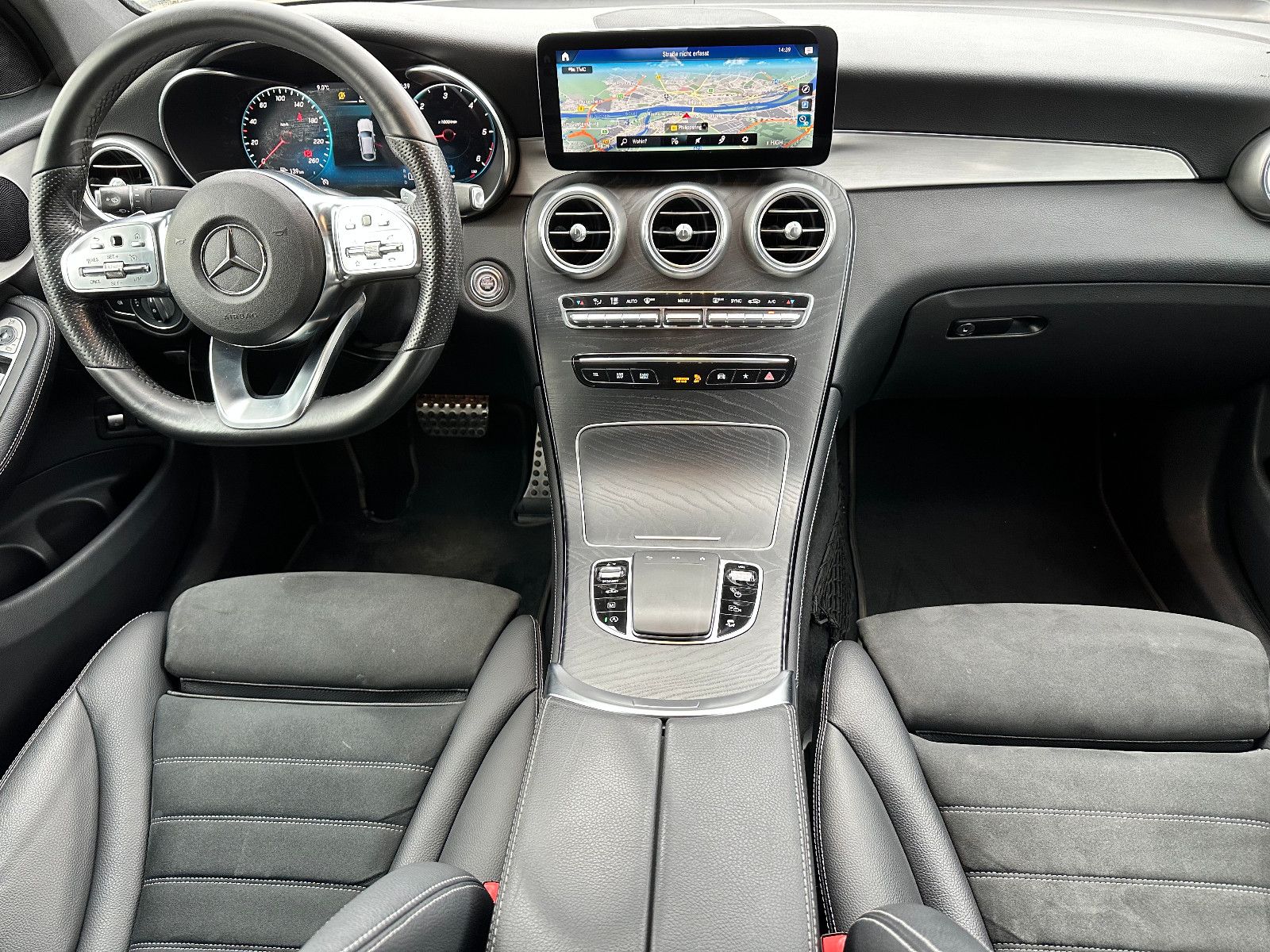 Fahrzeugabbildung Mercedes-Benz GLC 200 d 4 MATIC COUPE AMG PAKET*AHK+KAM*