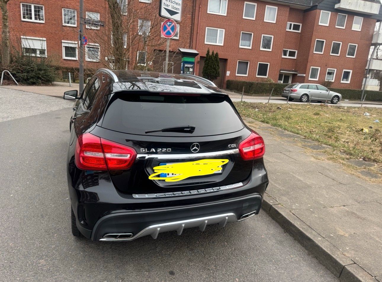 MERCEDES-BENZ Mercedes Benz GLA  220