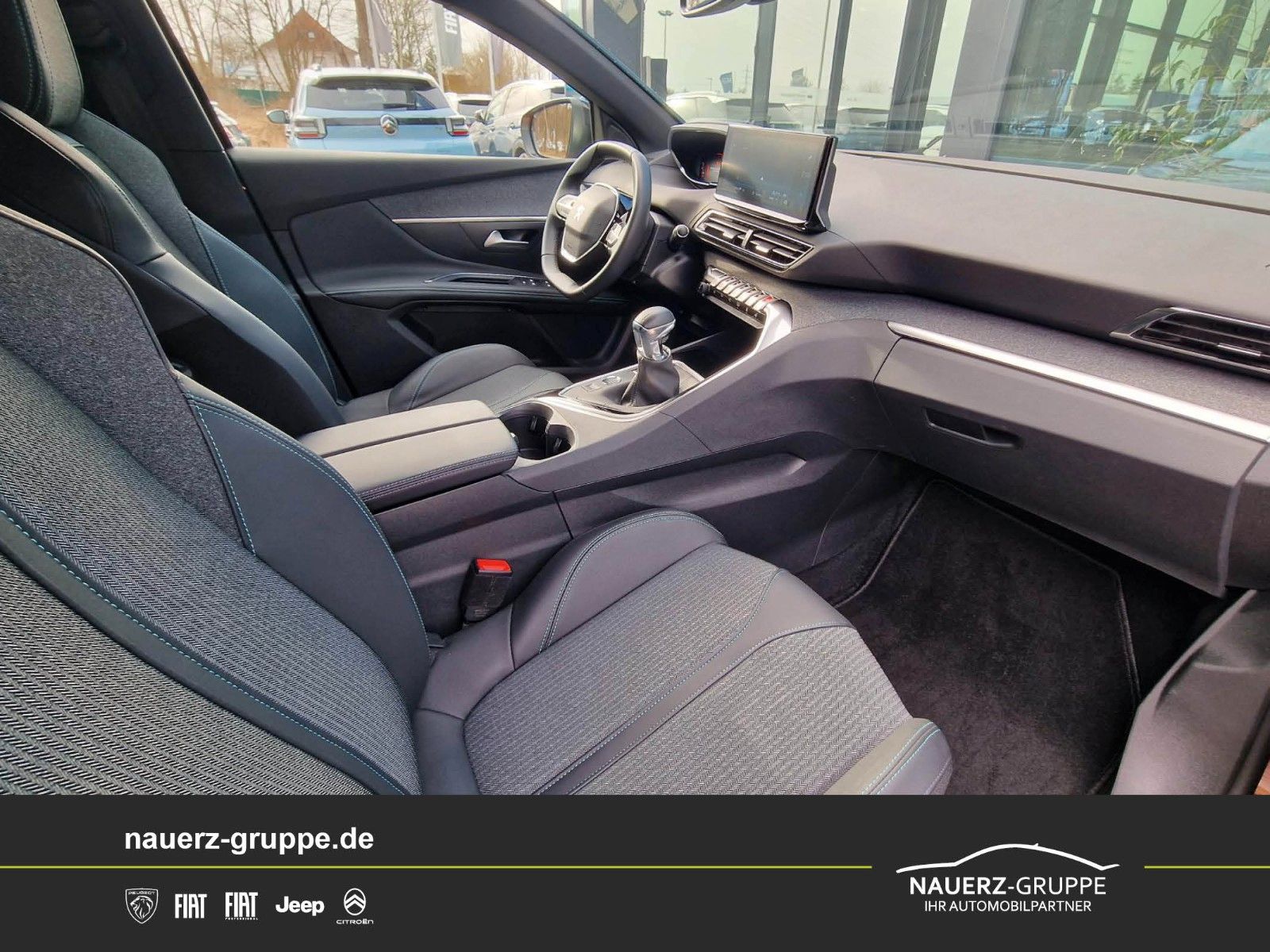 Fahrzeugabbildung Peugeot 5008 Allure Pack PureTech 130 7 Sitze