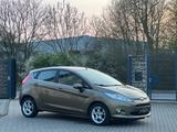 Ford Fiesta Titanium*1 Hand* Servicegepflegt* - Ford Fiesta aus 2012