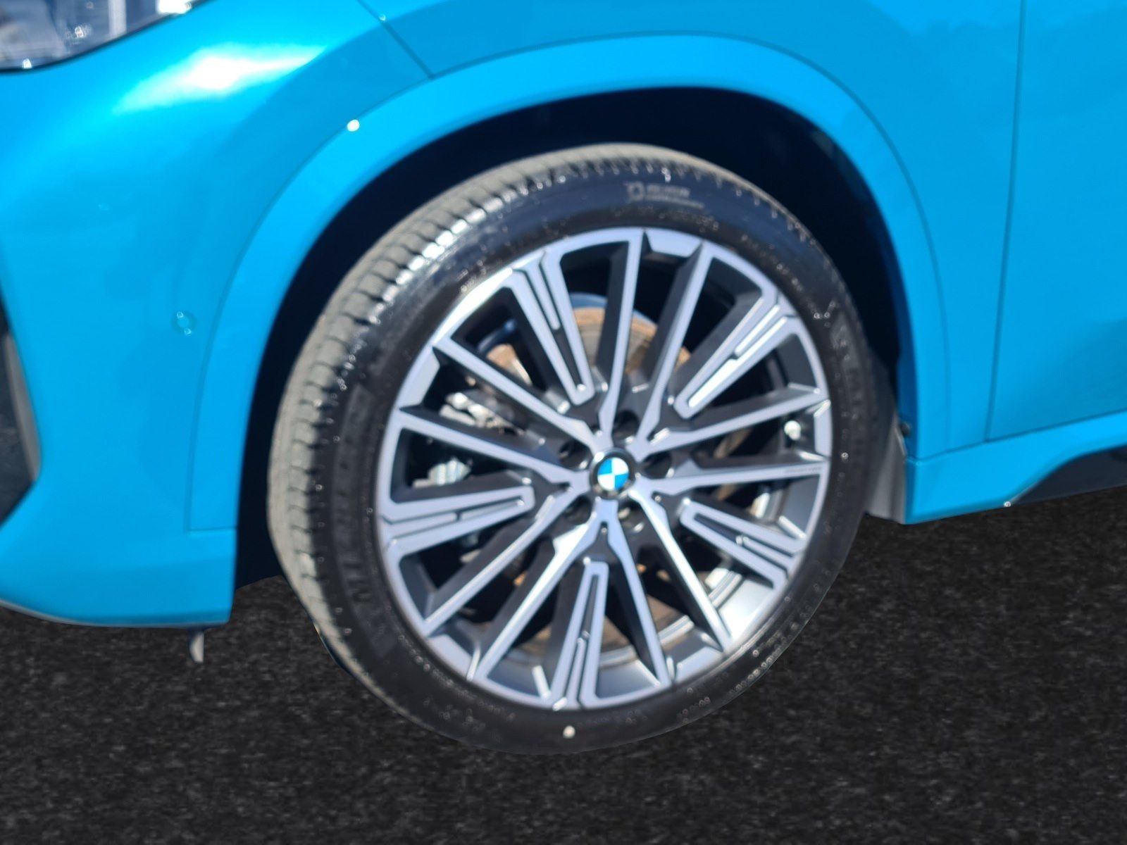 BMW X1 xDrive23i M Sportpaket HUD RFK HiFi Aktivsitz foto 3