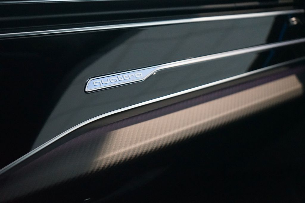 AUDI RSQ8 performance | B&O Advanced | Carbon | 305 AUDI RSQ8 performance | B&O Advanced | Carbon | 305