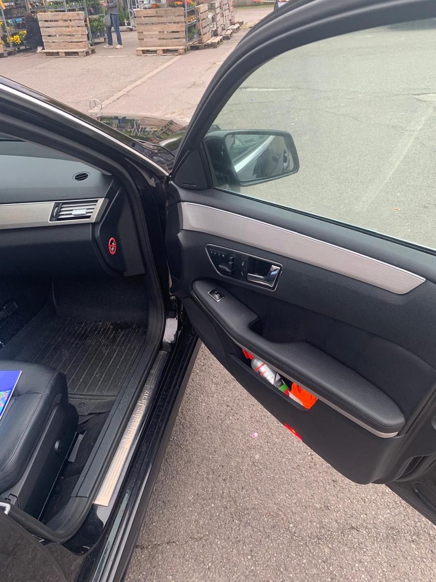 Mercedes-Benz 350 2010 — photo 13