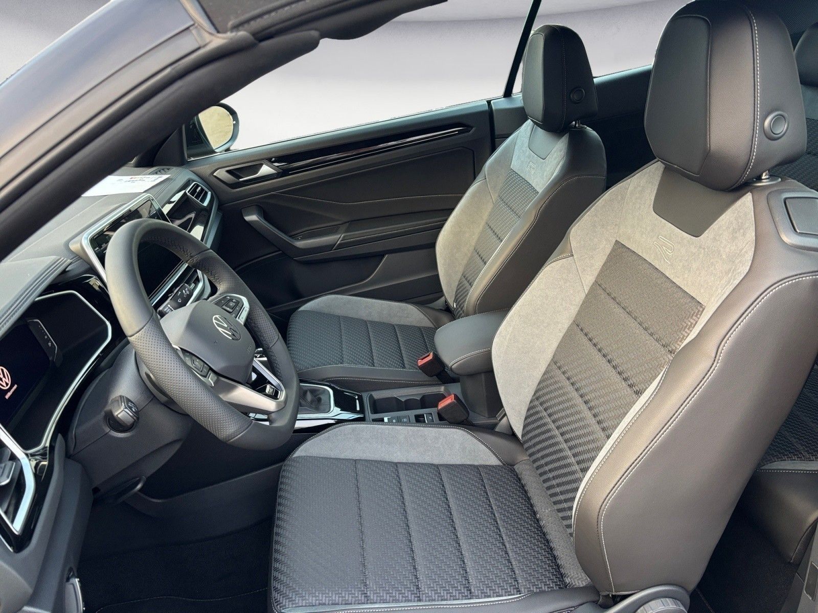 Volkswagen T-Roc - Bild 7