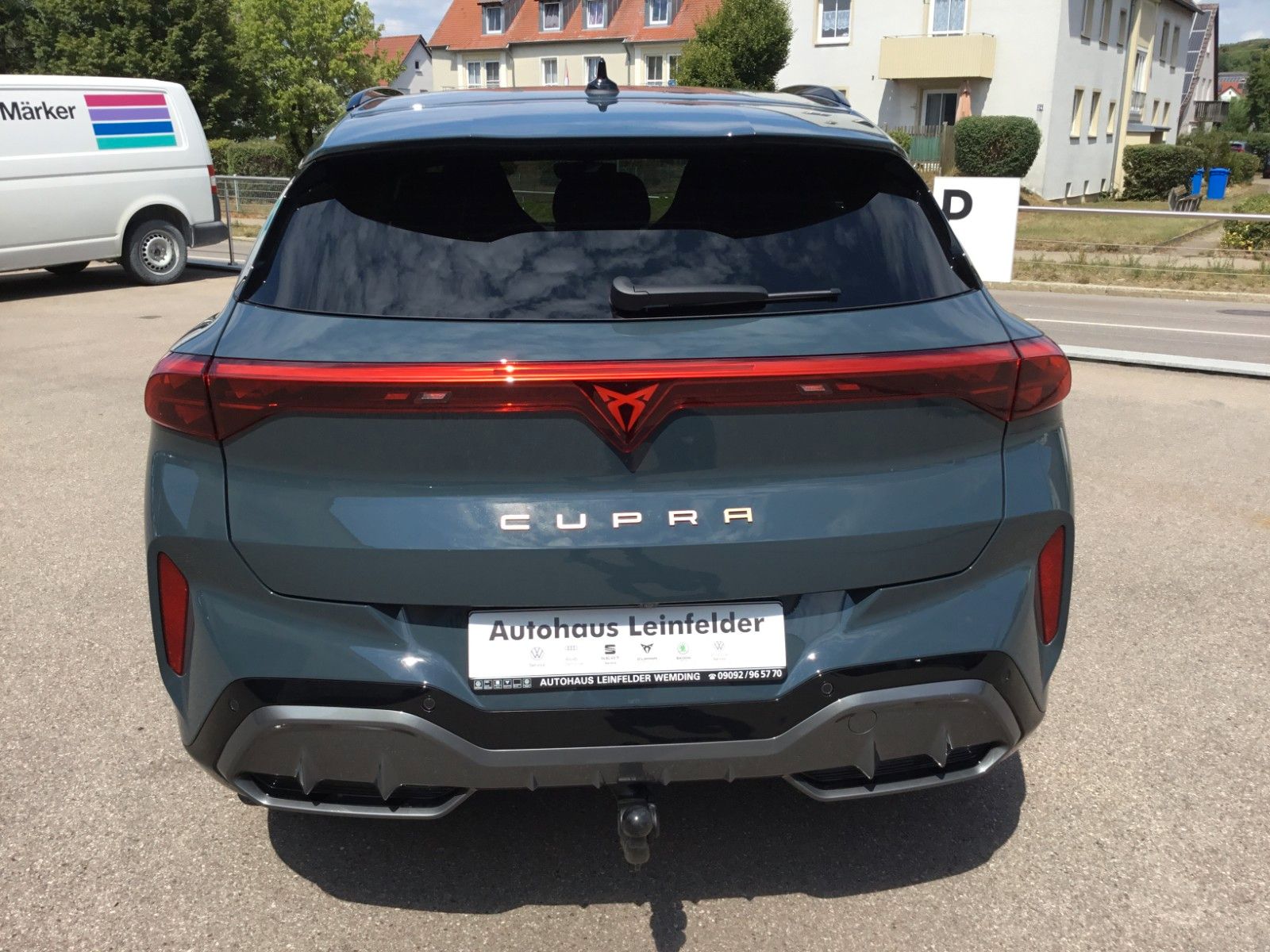 Fahrzeugabbildung CUPRA Terramar 1.5 e-HYBRID DSG+AHK+Kessy+Navi+18"