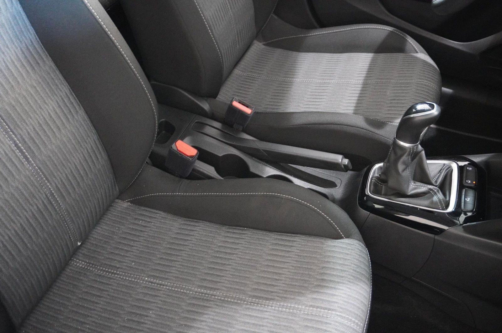 Fahrzeugabbildung Opel Corsa F 1.2 EDITION NAVI/KAMERA/TEMP./PDC/DAB+