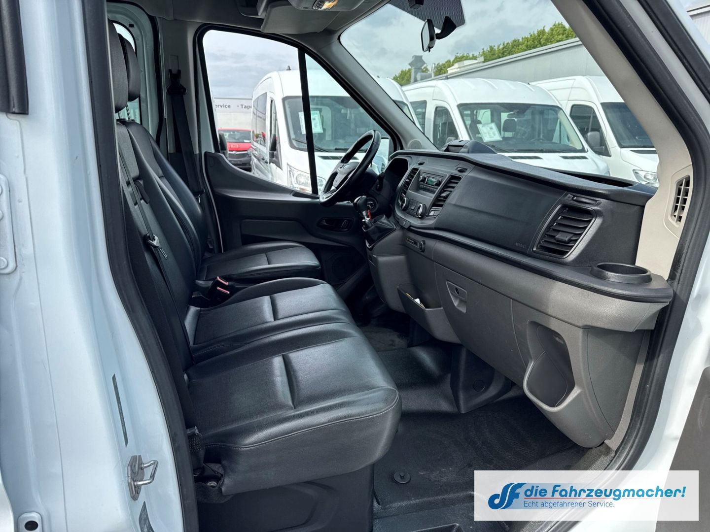 Fahrzeugabbildung Ford Transit Pritsche 310 L2 Doppelkabine Trend AHK D
