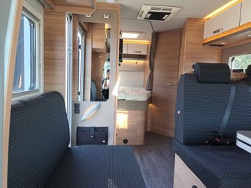 Weinsberg CaraLoft Ford 650 MF (UPE: 94.300 Euro)