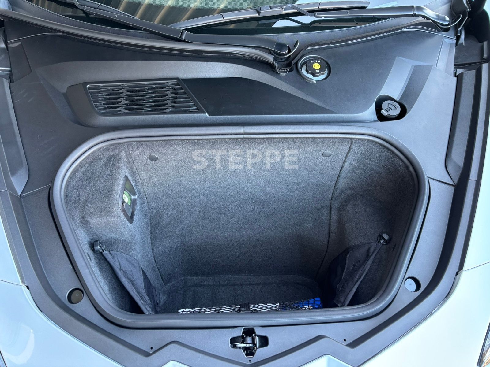 Corvette C8 Stingray Convertible 3LT Europamodell STEPPE