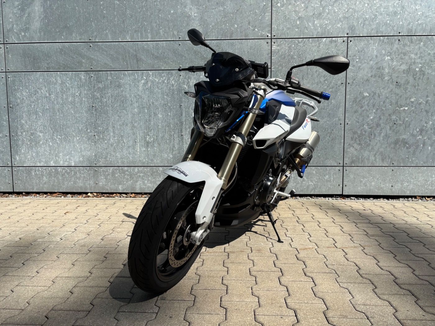 Fahrzeugabbildung BMW F 800 R Touren- und Dynamikpaket