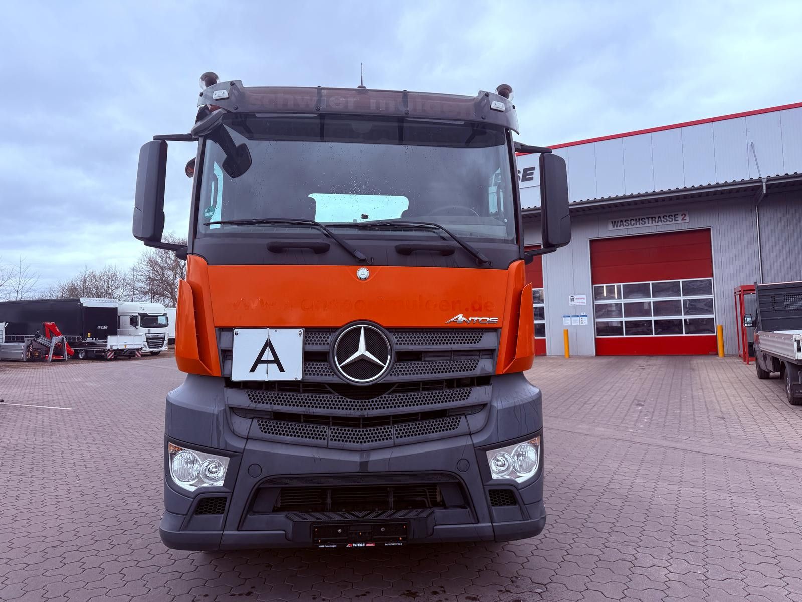 Fahrzeugabbildung Mercedes-Benz Antos 2545 Abrollkipper Meiler2070 Kupplung Neu