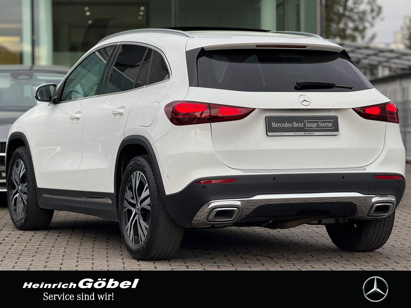 Fahrzeugabbildung Mercedes-Benz GLA 220 d 4M PROGRESSIVE*PANO*AHK*MEMORY*KAMERA