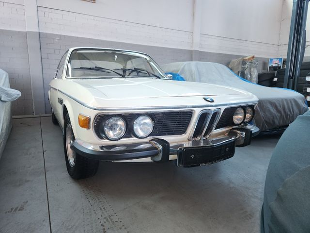 BMW 2800cs/Leder Oldtimer /Automatik/Elk.Fensterhebe