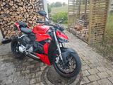 Ducati Streetfighter V2 - Ducati Streetfighter V2 S