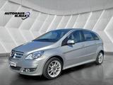 Mercedes-Benz B 200 1.Hand Navi Sitzh. Tempomat AHK Panorama - gebrauchte Mercedes-Benz B 200 aus dem Jahr 2011