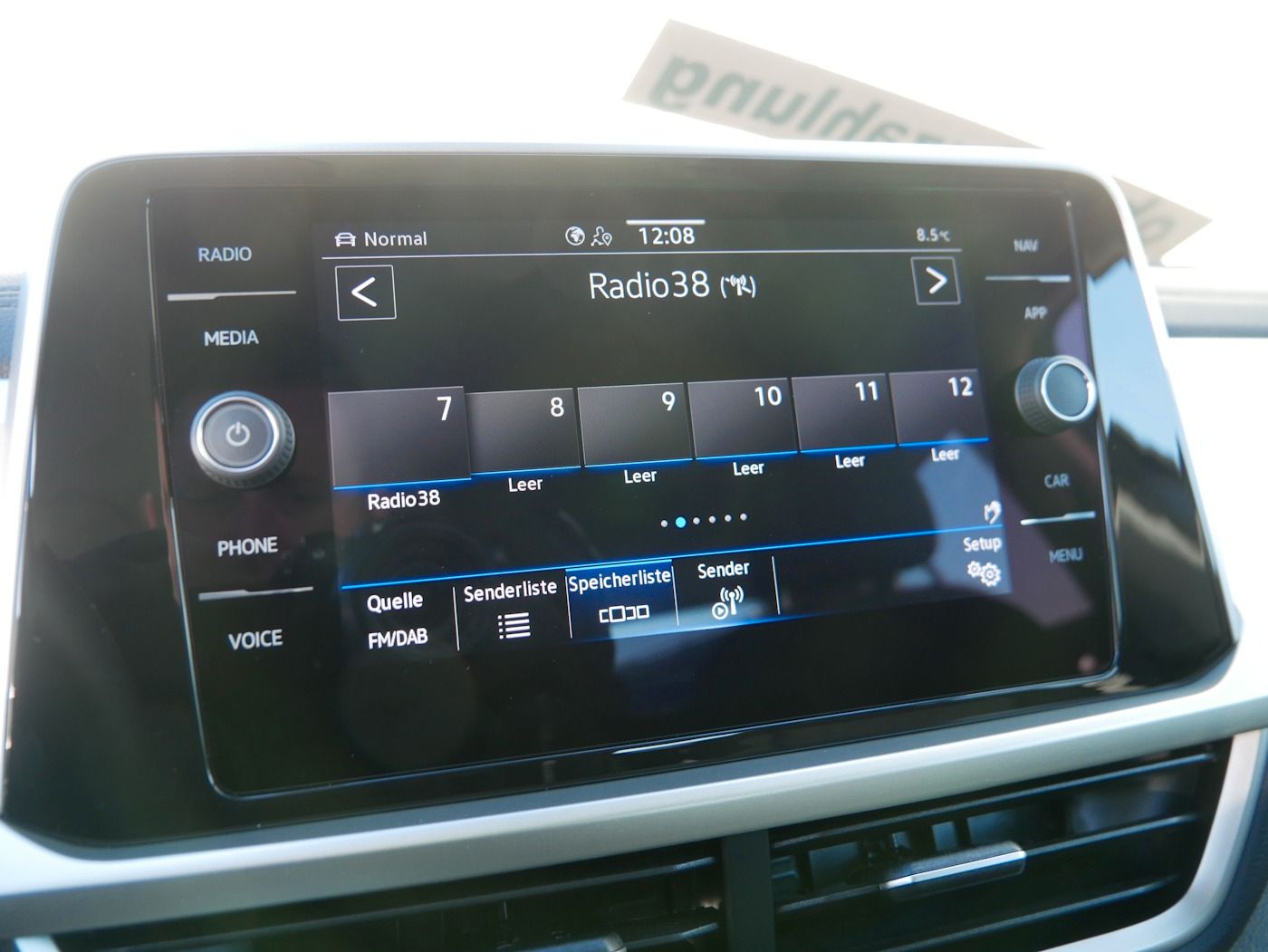 Fahrzeugabbildung Volkswagen T-Roc 1.0 TSI MOVE NEU38T AHK Standheiz ACC SHZ