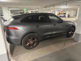 Jaguar F-Pace 30d AWD R-SPORT Automatik 300 SPORT - Jaguar F-Pace von privat