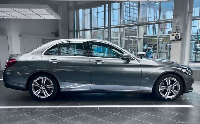 MERCEDES-BENZ C 220 d 4MATIC 9G 