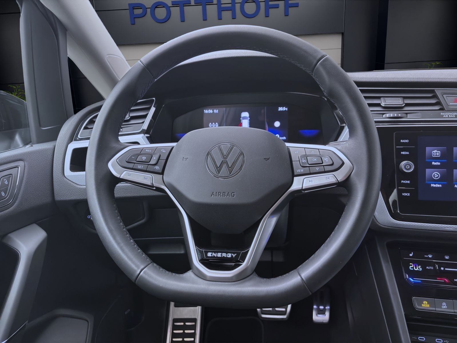 Volkswagen Touran - Bild 12