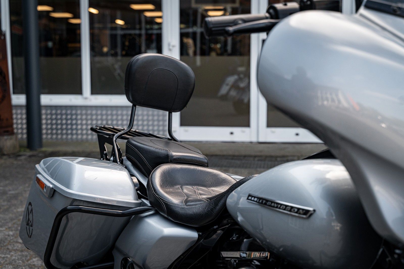Fahrzeugabbildung Harley-Davidson FLHXS Street Glide 114 cui - Jekill & Hyde -