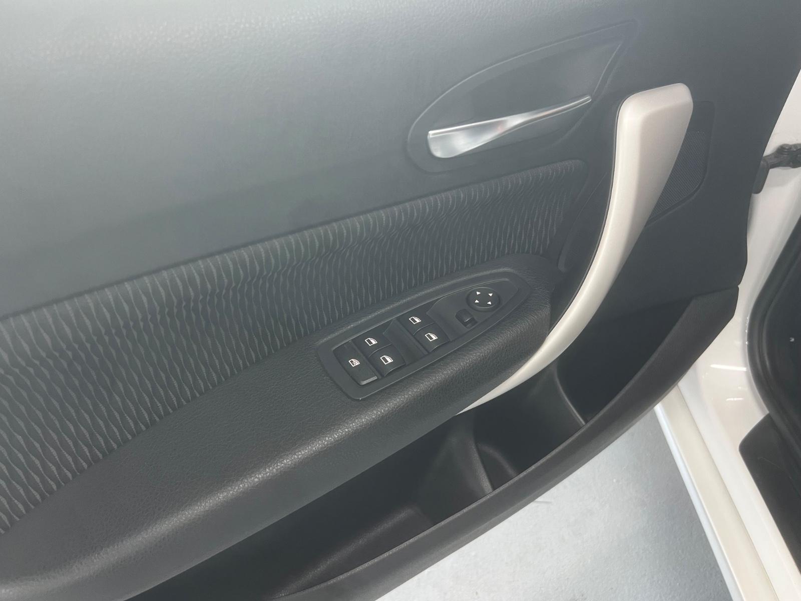 BMW 118i Automatik SHZ PDC LED *1.Hand - Unfallfrei*
