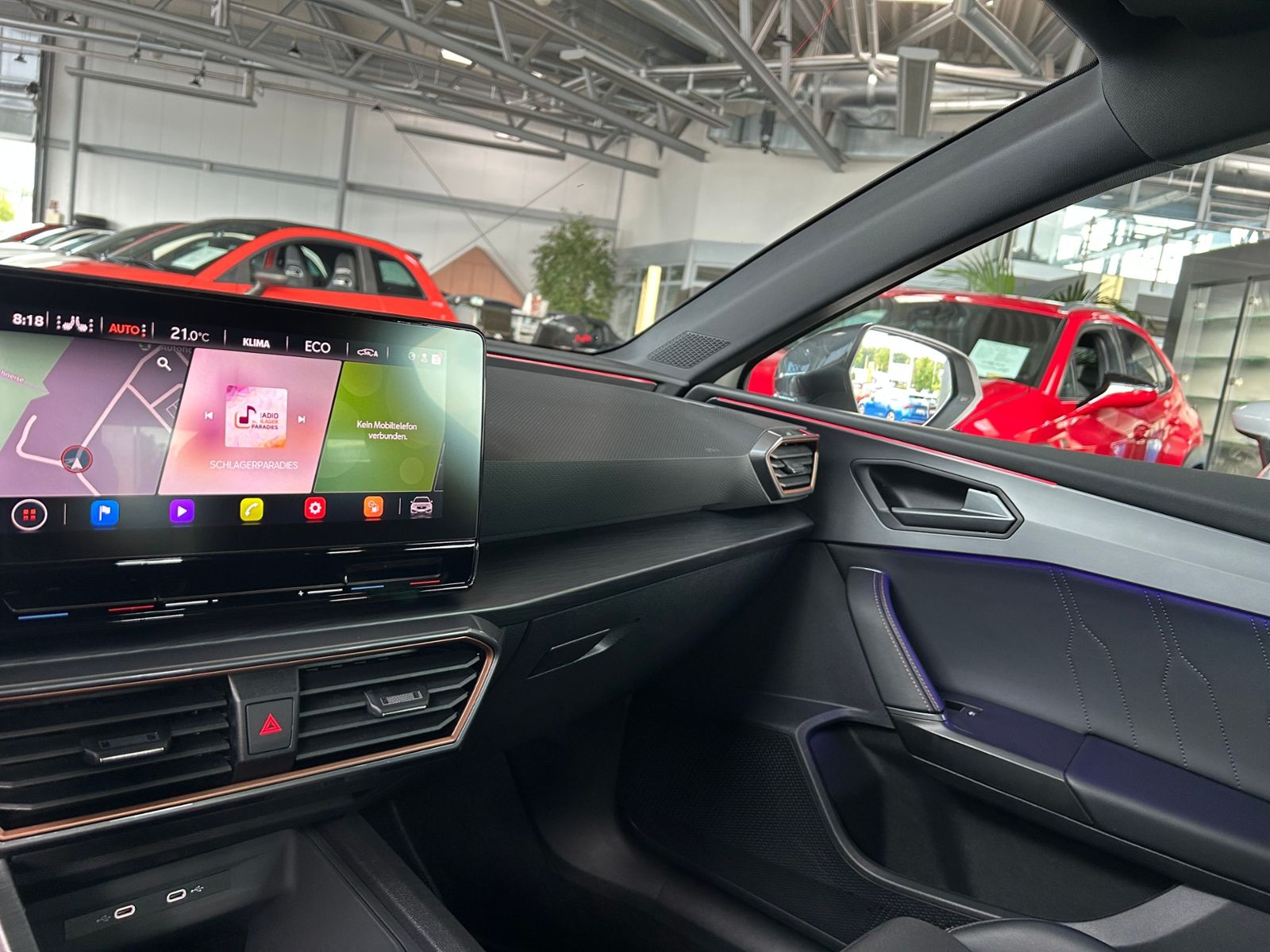 Fahrzeugabbildung CUPRA Leon Sportstourer VZ e-Hybrid NAV RFK SHZ 19"
