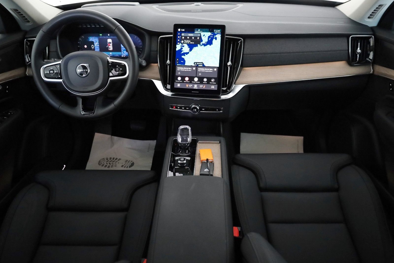 Fahrzeugabbildung Volvo XC90 Plus Bright AWD,7Sitze4xSH,360Kam.,HUD,,AHK